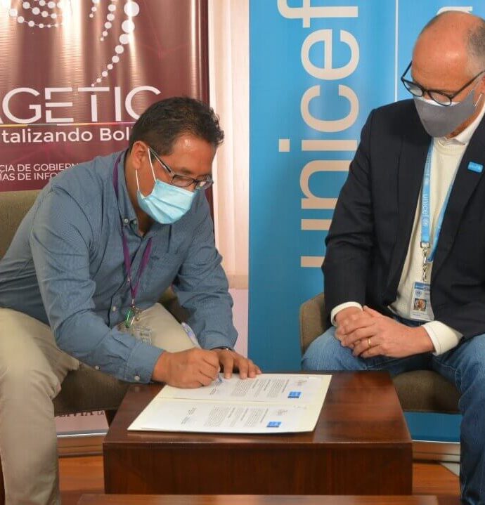 AGETIC y UNICEF firman acuerdo de cooperación para generar políticas y acciones en favor de las niñas, niños y adolescentes respecto a su acceso a las TICs