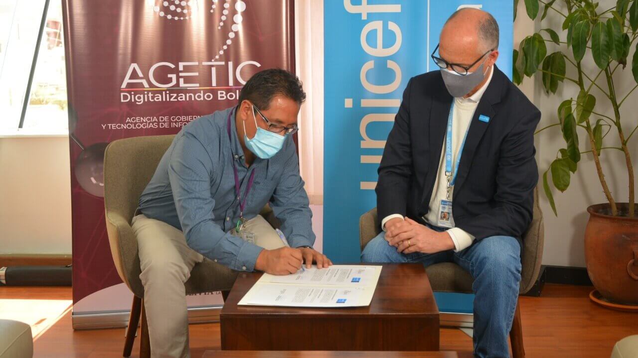 AGETIC y UNICEF firman acuerdo de cooperación para generar políticas y acciones en favor de las niñas, niños y adolescentes respecto a su acceso a las TICs