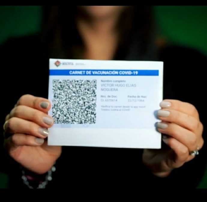 Los bolivianos ya cuentan con la opción de sacar su Carnet de Vacunación