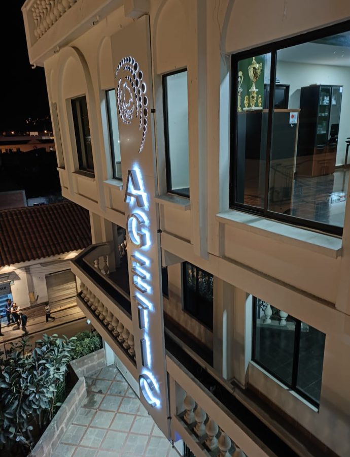 La Agencia de Gobierno Electrónico y Tecnologías de Información y Comunicación AGETIC inaugura sus oficinas y un Centro de Capacitación e Innovación Tecnológica en Sucre