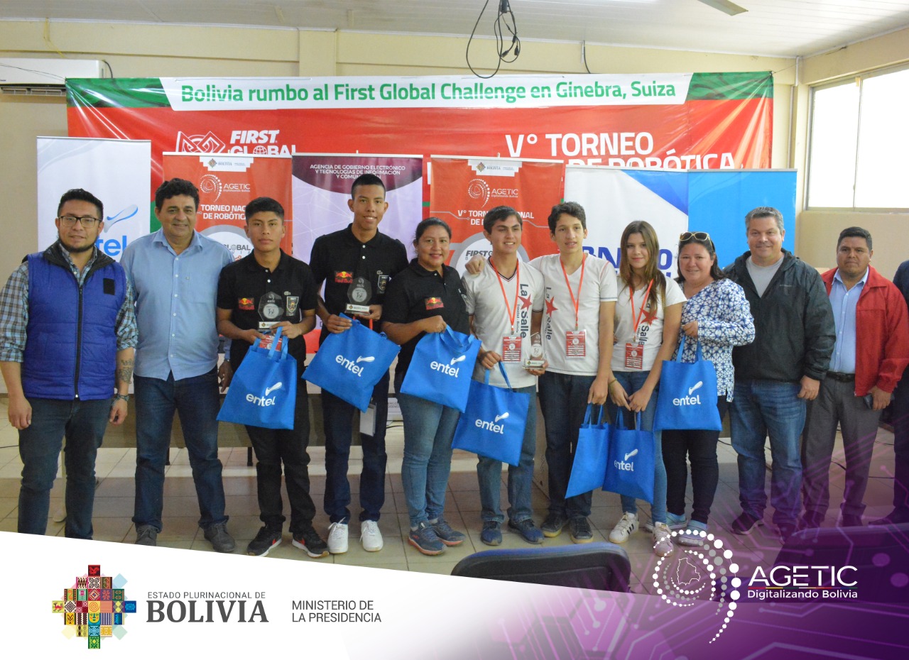 Hoy la AGETIC llevó a cabo el Torneo Departamental de Robótica en Beni