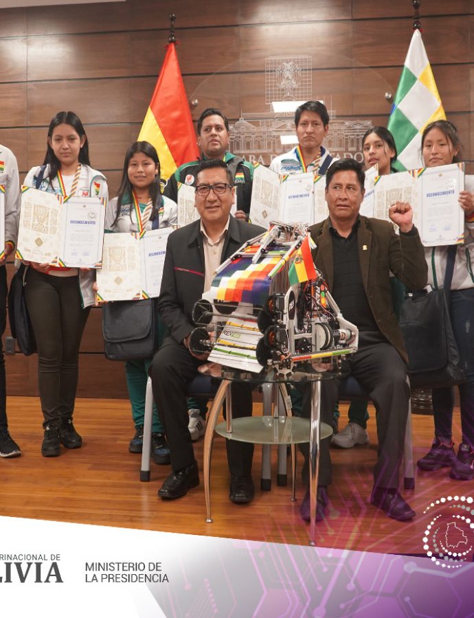 La selección boliviana de robótica recibe el reconocimiento  de la Cámara de Diputados del Estado Plurinacional de Bolivia