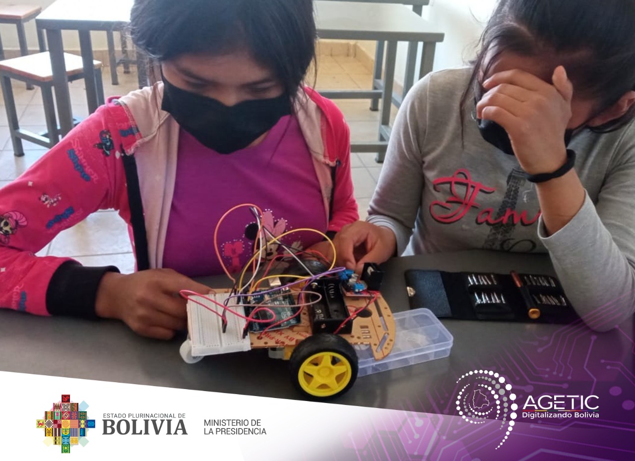 La AGETIC implementa cursos de formación en sus Centros de Capacitación e Innovación Tecnológica, en esta oportunidad en la Mancomunidad de Cochabamba