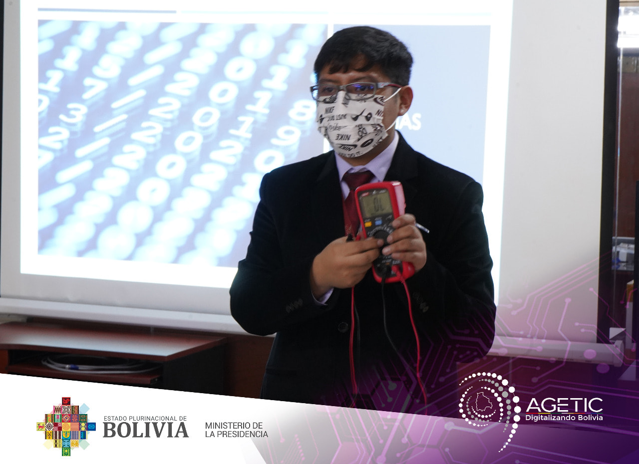 <strong>La AGETIC, continúa capacitando en robótica a los maestros bolivianos, en el marco del programa de formación especializada PROFE</strong>