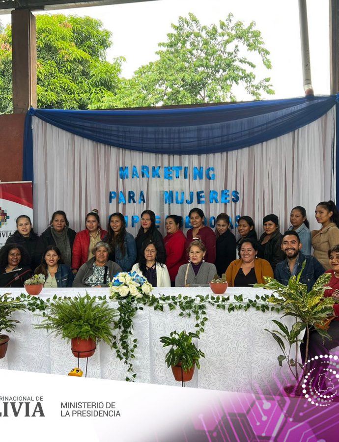 La Inclusión Digital continúa rompiendo brechas de acceso a la tecnología en el país, capacitando a mujeres emprendedoras