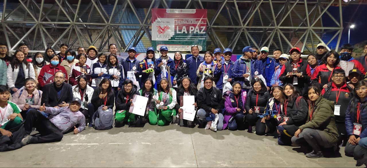 72 jóvenes de los nueve departamento del país clasifican al torneo más importante a nivel nacional, First Global Bolivia