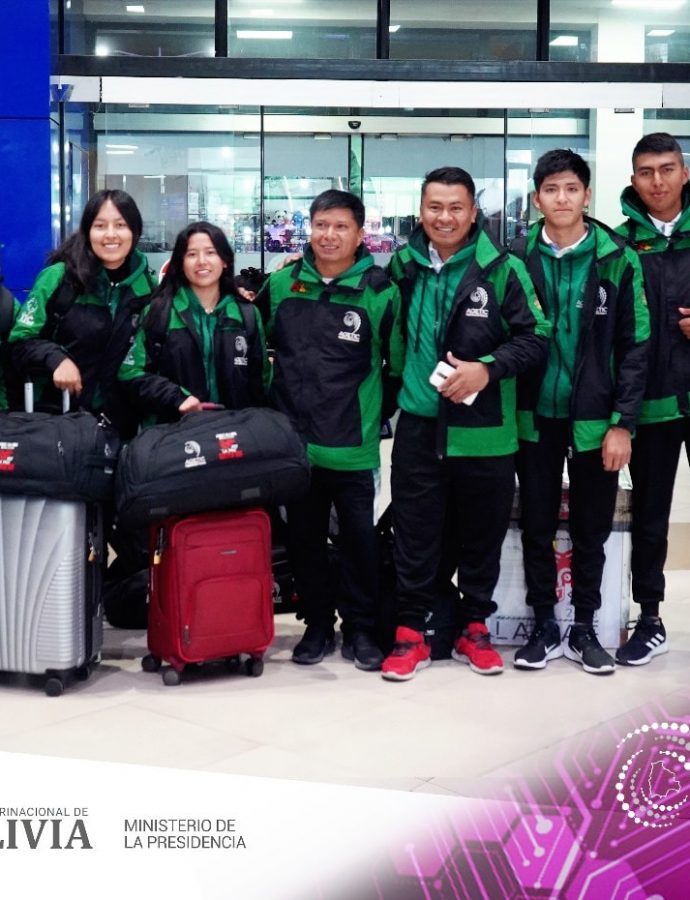 La Selección Boliviana de Robótica emprende su viaje a Singapur para participar del Torneo First Global Challenge