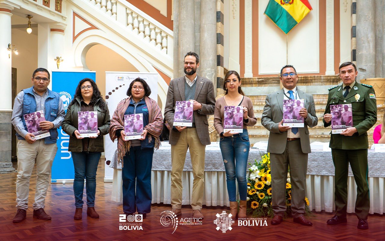 AGETIC y UNICEF presentan un estudio sobre brechas digitales de género en la educación en Bolivia