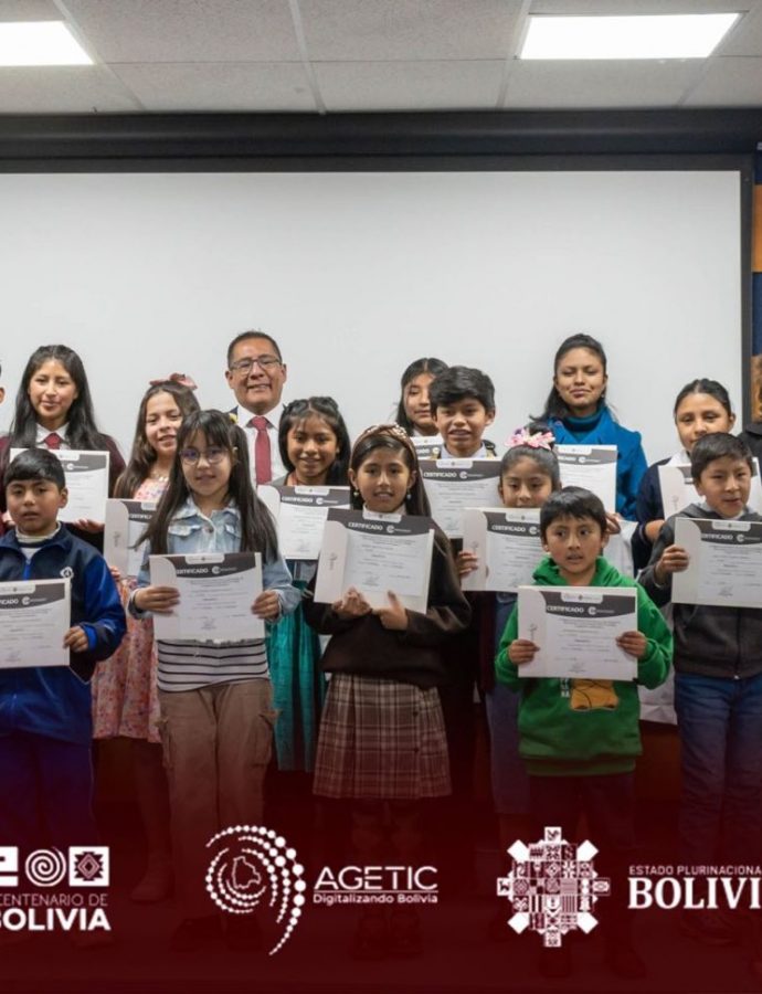 Entrega de Certificaciones del Programa de Seguridad en Línea «CiberneTICs»